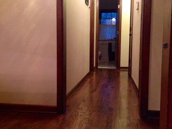 3rd image of 12704 Crystal Ave