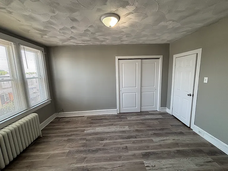 302 E Albanus St — Photo 9
