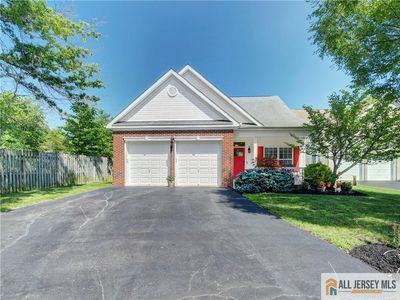 10 Holly Manor Ct, Helmetta, NJ, 08828