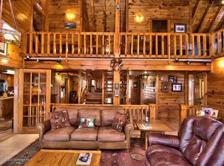 2778 Dark Region Rd, Clarks Summit, PA 18411