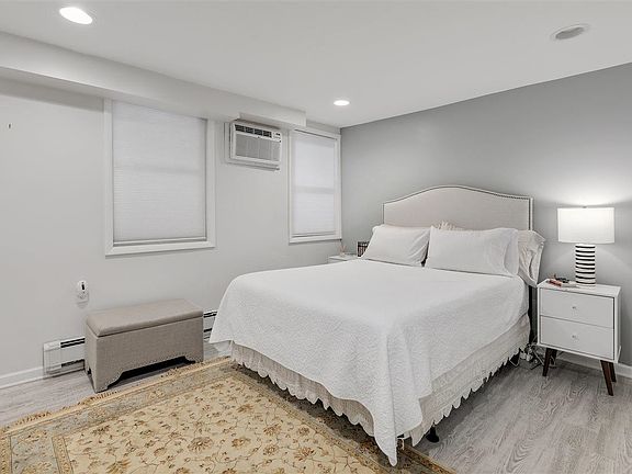 3rd image of 119 Coles St #Jc
