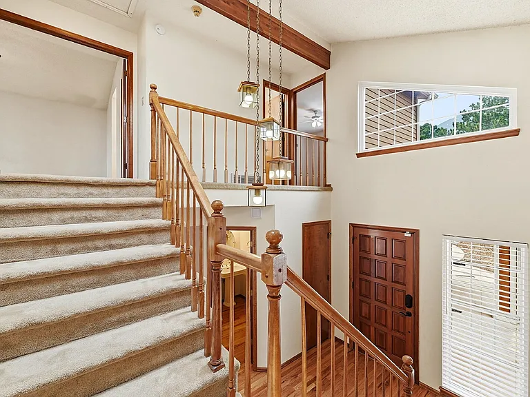 110 Mobray Ct — Photo 20
