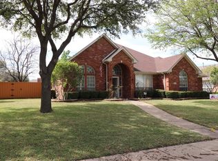 2709 Ridgemeade Dr, Garland, TX 75040