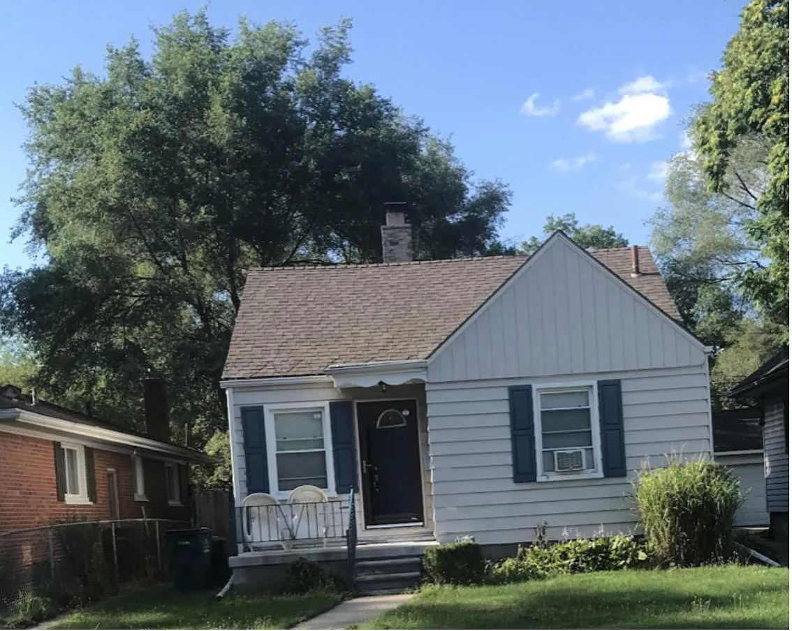 488 W Bennette St photo 1