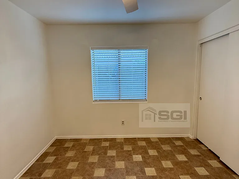 13200 W Desert Ln — Photo 3