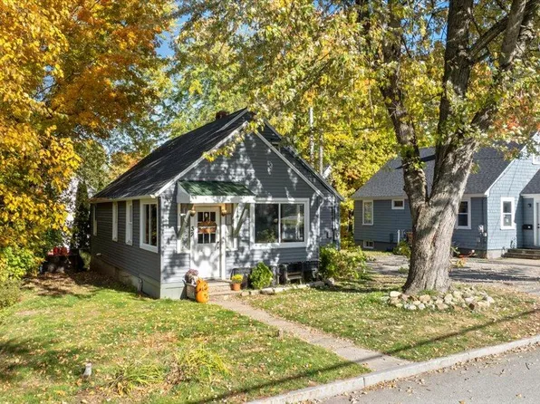 32 Caron Lane, Auburn, ME 04210