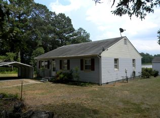 77 Swan View Dr, Urbanna, VA 23175