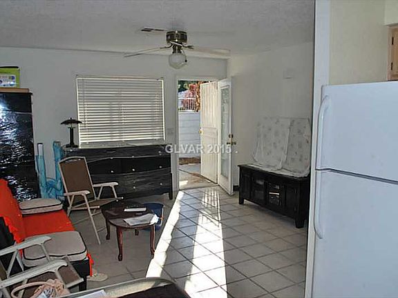 5th image of 2120 Chertsey Dr Unit C