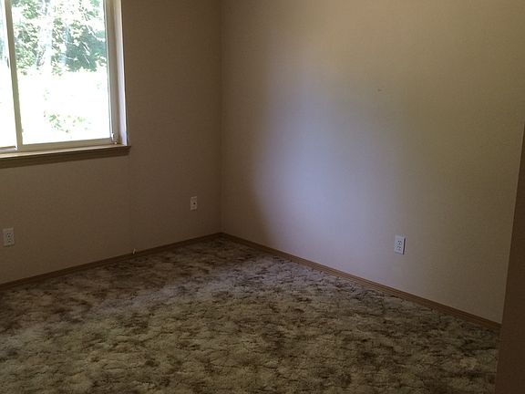 2nd image of 13815 28th St NE #B
