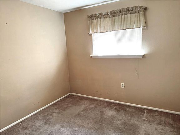 5th image of 2516 Pritchard Rd