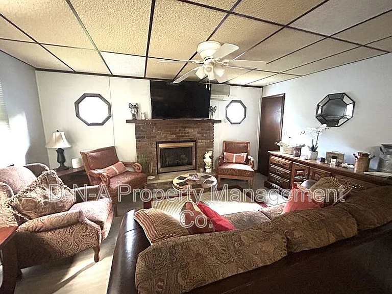1228 Allegheny Dr — Photo 2