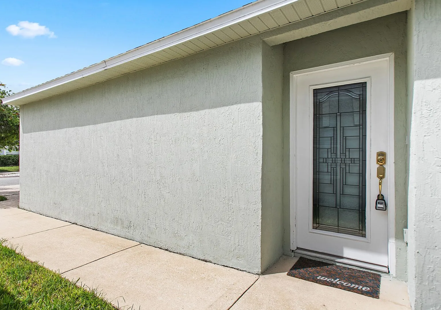 Spacious 3/2 in Arlington — Photo 2