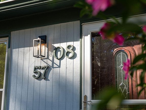 5th image of 5708 Dedmon Ct