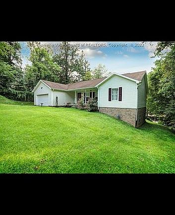 2nd image of 302 Hickory Rd