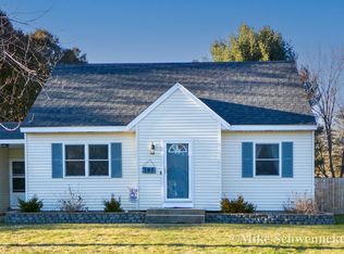 197 Gaylord Dr, Rockford, MI 49341