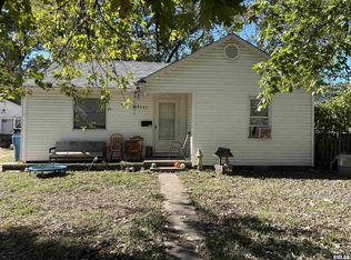 1210 S Hickory St, Centralia, IL 62801