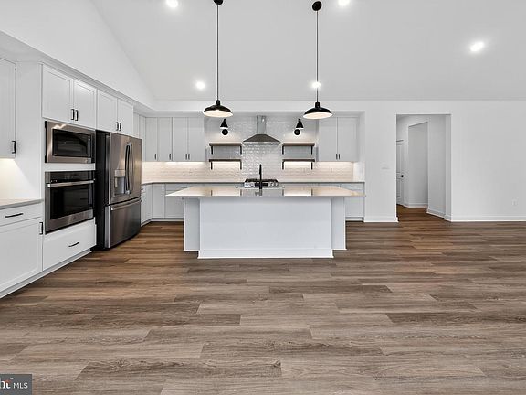 2nd image of 36456 Maple Ridge Ln