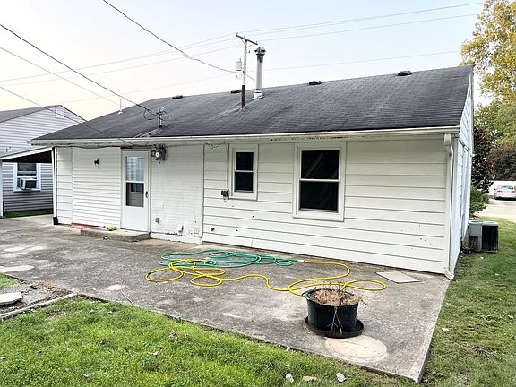 3rd image of 127 Florence Ave
