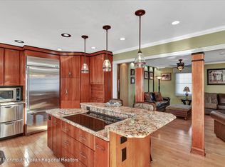40 Girard St, Marlboro, NJ