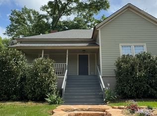 273 E Blue Ridge St, Pendleton, SC 29670