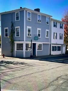81 Cabot St APT 3F, Beverly, MA, 01915