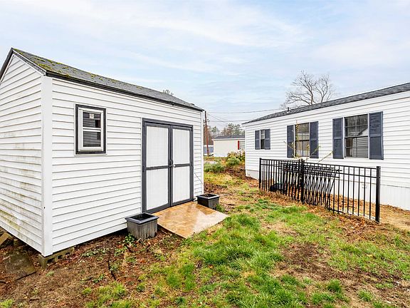 5th image of 146 Pineland Park Road