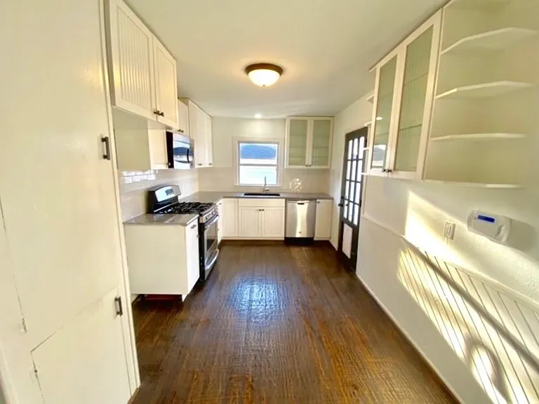 9919 Dresden Dr — Photo 5