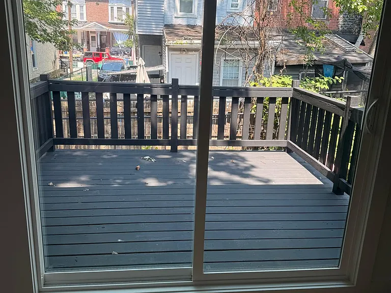 137 E Pleasant St — Photo 13