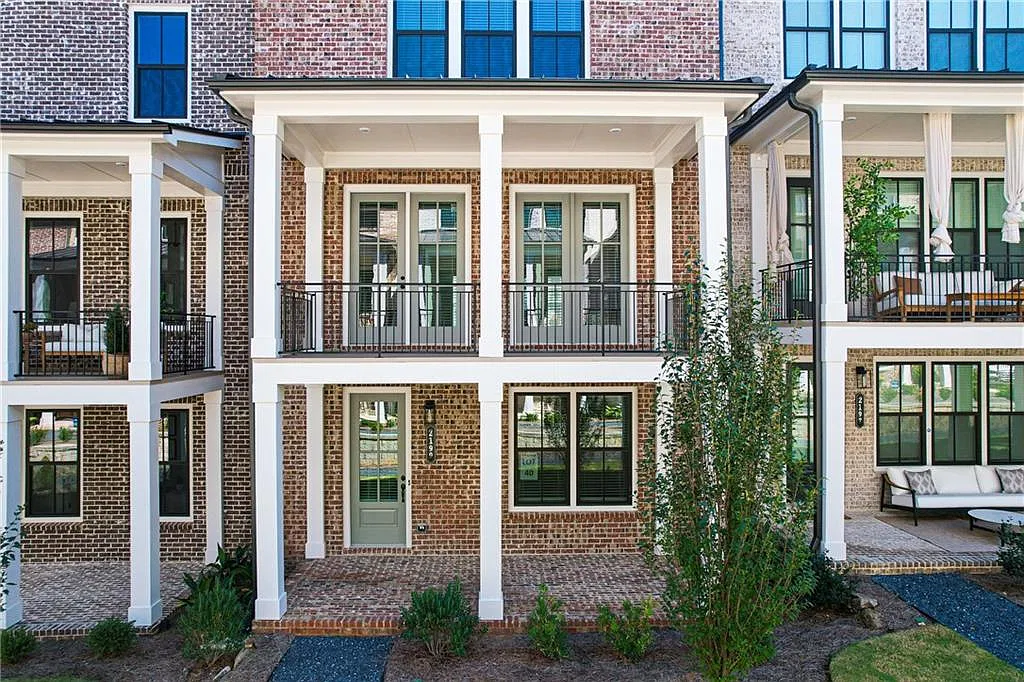 3 bed, 3.5 bath, 2178 sqft, $3,950 — Photo 2
