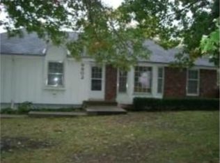 9802 Overhill Rd, Kansas City, MO 64134