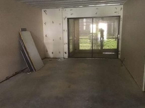 5th image of 5068 Rose Hill Dr APT 103