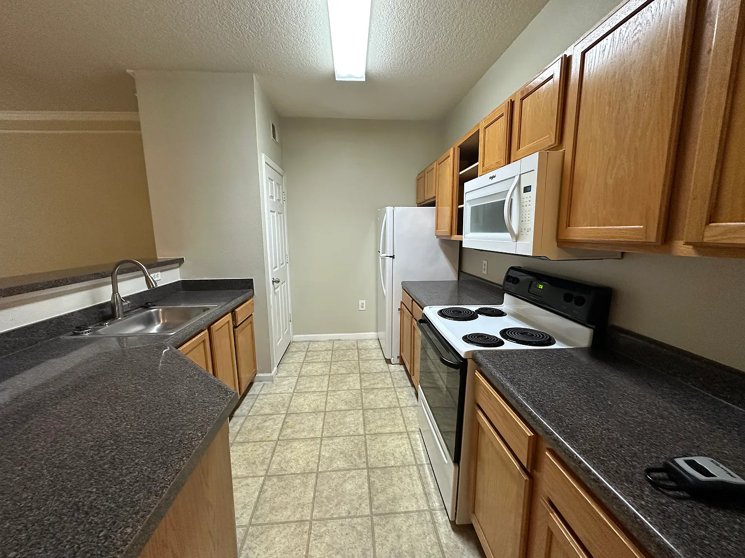 1 bed, 794 sqft, $1,250 — Photo 3