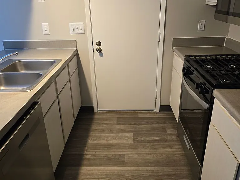 Stratford Chase Townhomes — Photo 37