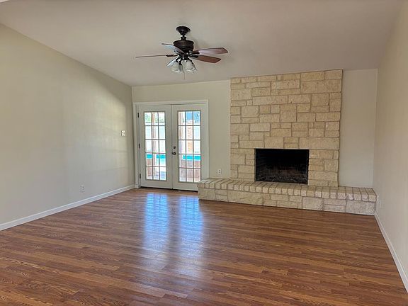 5th image of 3303 Durant Dr
