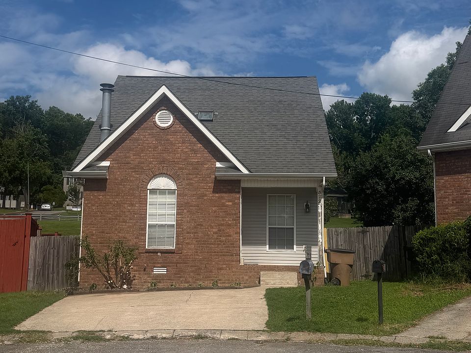 1st image of 522 Bellmore Pl