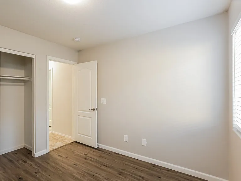 2781 W Mira Dr — Photo 14