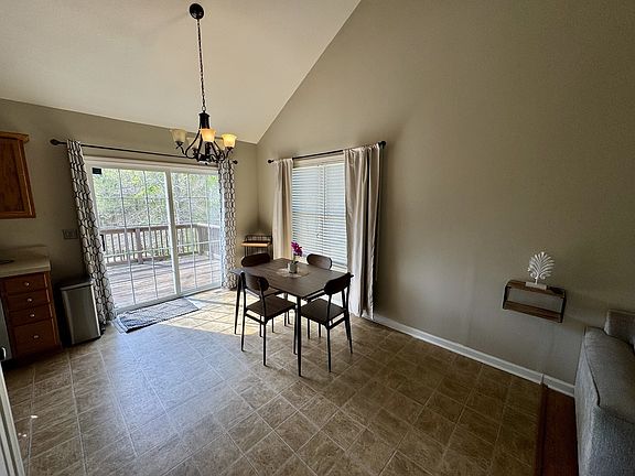 4th image of 2099 Ferry Rd