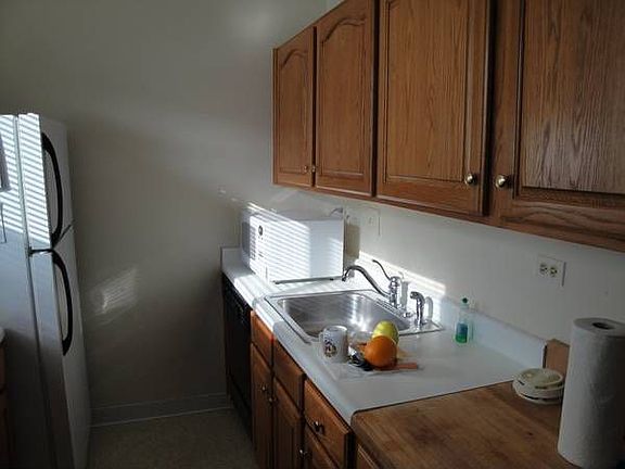 2nd image of 346 W Miner St