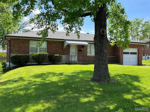 4156 Rexford Dr, Saint Louis, MO 63125