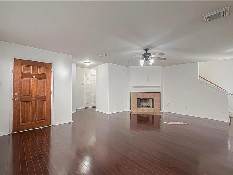 10819 Waterfern Ct — Photo 3