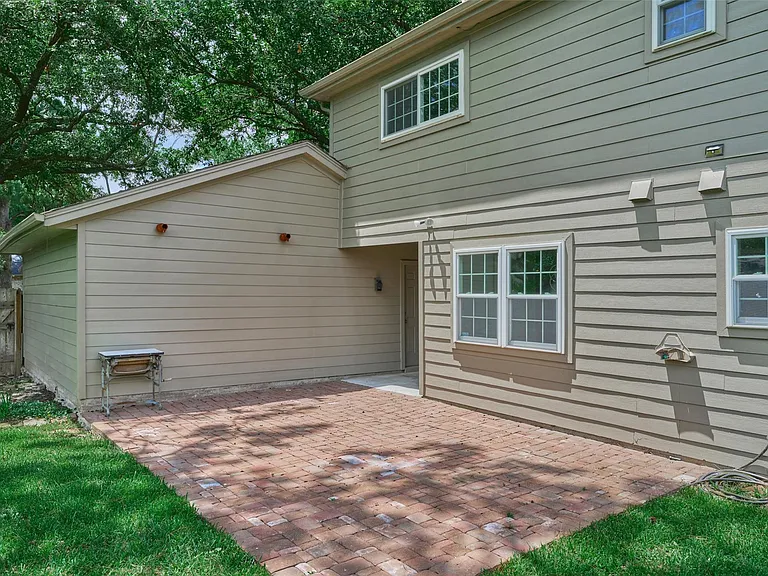 12402 Stafford Springs Dr — Photo 32