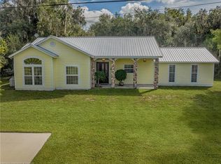 834 Racoon Ln, Lorida, FL 33857