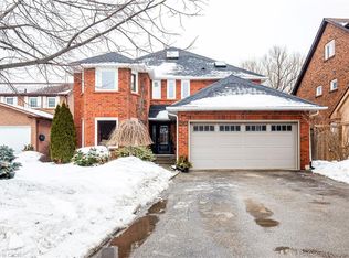 2912 Appleton Ct, Oakville, ON L6J 6S4