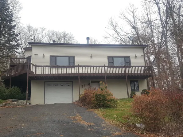 1232 Stony Hollow Cir, Bushkill, PA 18324