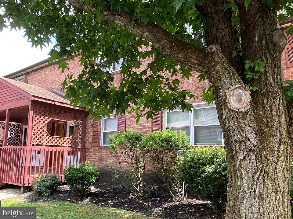 1st image of 711 Garnet Dr #711