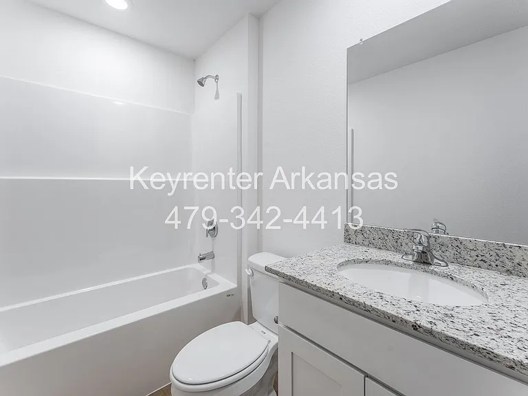 551 Shepherd St — Photo 18