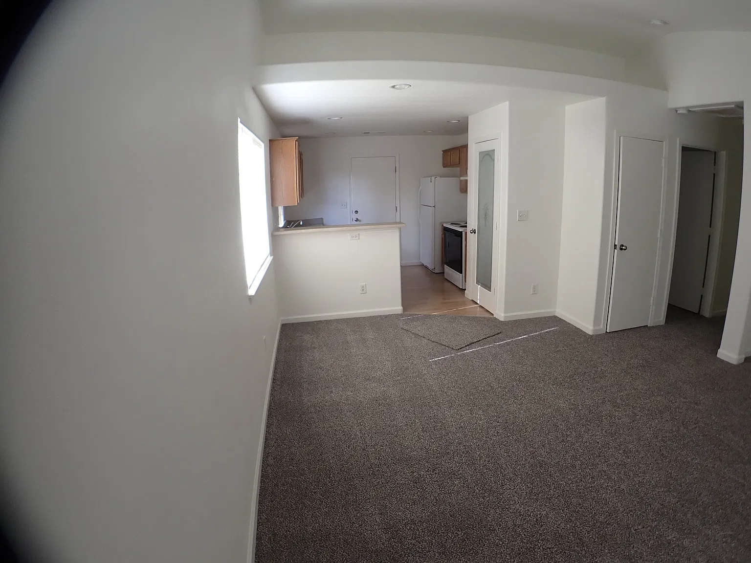 1 bed, 696 sqft, $1,200 — Photo 2