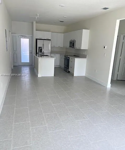 8167 NW 41st St — Photo 4