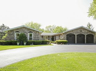 20 Oak Ridge Ln, Deer Park, IL 60010