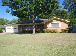 1304 Miami Dr, Longview, TX 75601